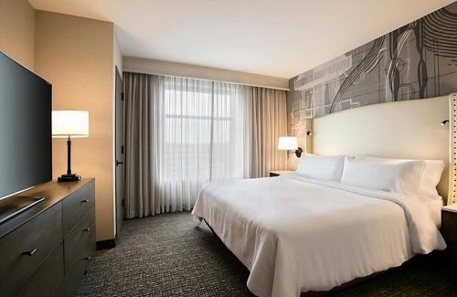 Berkeley Heights Hotel | 3 Pet-Friendly Units, Free Breakfast, Indoor Pool, Parking Onsite!