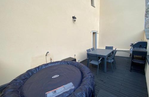 Foix Apartment | 3 pièces spacieux plein centre, parking,clim, terrasse, jardin