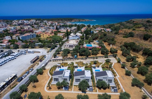 Daratsos Villa | 3 Private Heated Pool★New Brand villas up to18 sleeps★Walk to ALL