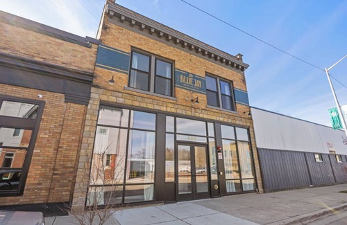 Grand Rapids Apartment | 3 Private King Suites - Downtown GR - The BlueJay