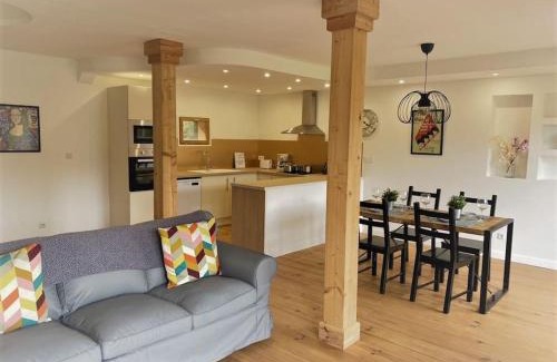 Plazac House | 3 PRIVATE POOL with Stunning Views!