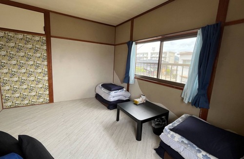Goto House | 3 private rooms available for rent. One-building reservations are only available by phone. This facility is not a hotel. Please refrain from using this site if you value your privacy or are nervous.