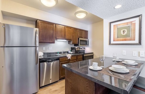 Biggs Field Hotel | 3 Relaxing Suites – Pet-Friendly, Kitchen Access & Pool