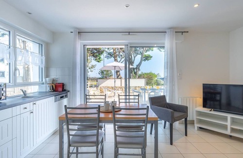 La Trinite-sur-Mer Apartment | 3-room apartment in La Trinité/Mer with sea view terrace
