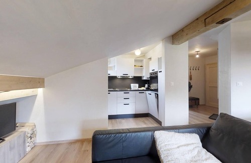 Surlej Apartment | 3-room apartment in the attic, furnished, living/dining room, sep.