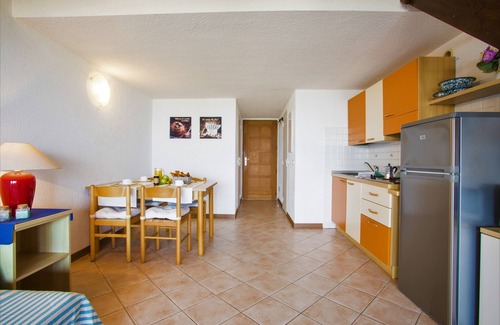 Ghisonaccia Resort | 3-room apartment 100 meters from the sandy beach, Air conditioning.