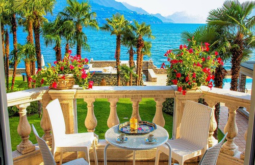 Domaso Apartment | 3-room apartment with pool, terrace, sunbathing area and lake access