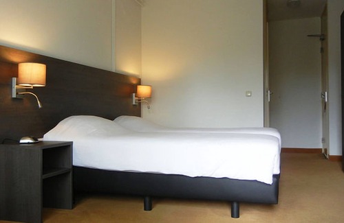 De Bult Hotel | 3 Rooms | Double Room Getaway Near Famous Nature Parks