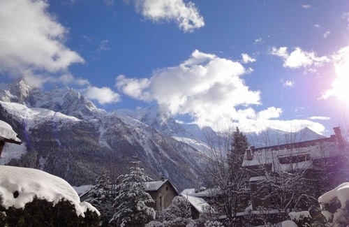 Chamonix City Centre Apartment | 3 rooms, premium equipment, beautiful Mont Blanc view, close to slopes/center