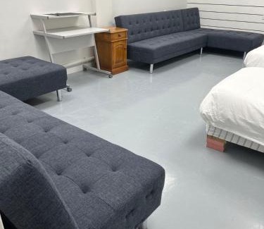 Auckland Apartment | 3 single bed and 2 double sofa beds Serviced Studio, Suite 7