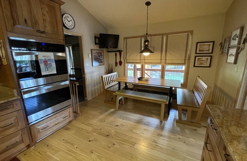 Crane Lake House | 3 Sisters Retreat