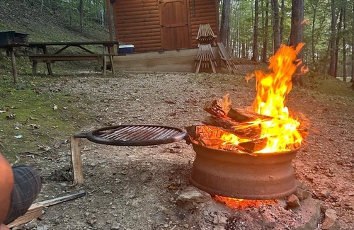 Saint Helens Cabin | #3, Soothing cabin with AC in Beattyville - Perfect for a getaway
