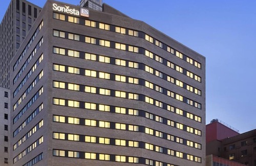 Central Business District Apartment | 3 Spacious Spaces! Family Break. Great Downtown Base near Lafayette Square