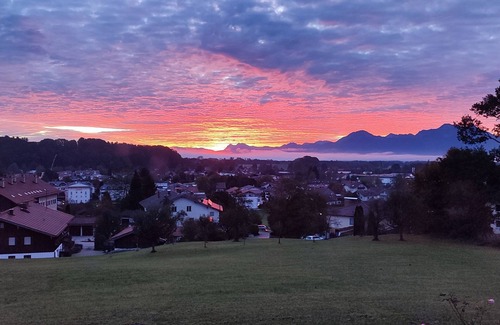 Prien am Chiemsee Apartment | 3-sterne Ferienwohnung Hochgern mit Separatem Schlafzimmer und Balkon 70qm