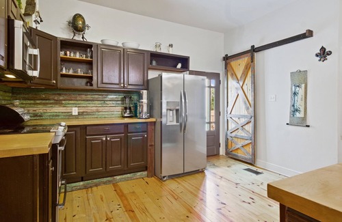 Holy Cross District House | 3 Story Home w Pool, Mississippi River panoramic views and just minutes from FQ