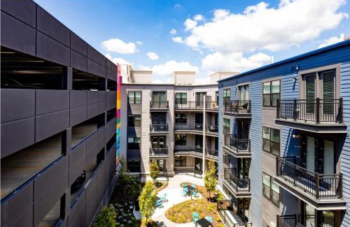 East Walnut HIlls Apartment | 3 Stylish apartments near shops and entertainment
