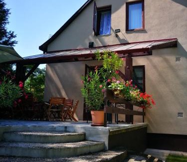 Szeged House | 3 Tó Sziki Szálló