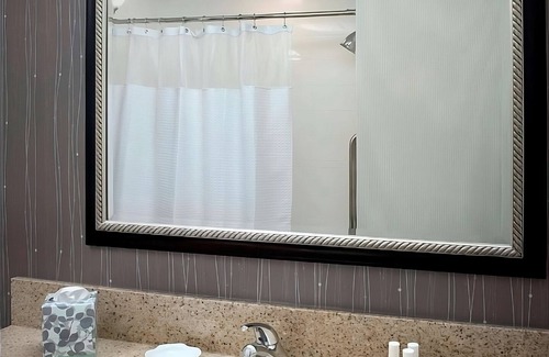 Tinton Falls Hotel | 3 Units Close to Newark Liberty Airport! Pet Friendly, Heated Pool & Starbucks!