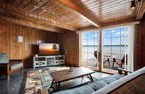 Mayfield House | 3 Units on Fife Lake with Hot Tub-Sleeps 18