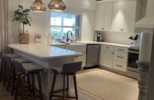 Jensen Beach House | 3 Weeks Still Avail In Jan! Ask! Close to Beach, New Remod! Community Pool!