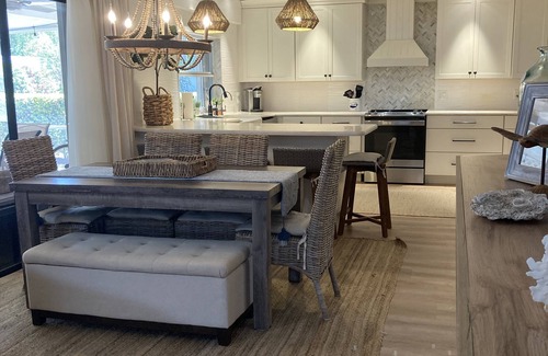 Jensen Beach House | 3 Weeks Still Avail In Jan! Ask! Close to Beach, New Remod! Community Pool!