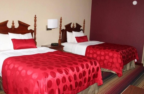 Perry House | 3 x Non-smoking Two Doubles 1st Floor Room at FairBridge Inn Express Perry