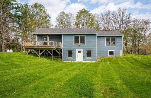 Freeport House | 30 Acres with Woodland Trails and Playground