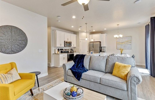 Lehi House | 30+ Day Discount! Pets! Great Location! Garage!