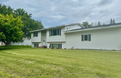 Prior Lake House | 30 Day Prior Lake Vacation Special! Fully furnished 2 Bedroom Twin Home!