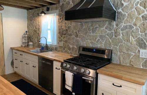 Nauvoo House | 30% Discount Sept-May! Nauvoo Blue! 30-DAYS OR MORE REQUIRED!