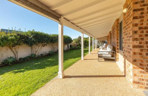 Forster House | 30 Lakeview Cres