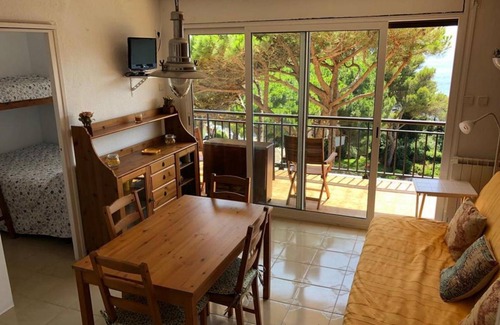 Sant Feliu de Guixols Apartment | 30 m² Apartment ∙ 1 bedroom ∙ 2 guests