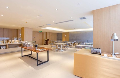 Jinniu Hotel | 30 m² Hotel ∙ 4 guests