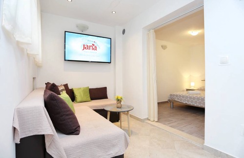 Kastel Kambelovac Apartment | 30 m² Studio flat ∙ 1 bedroom ∙ 2 guests