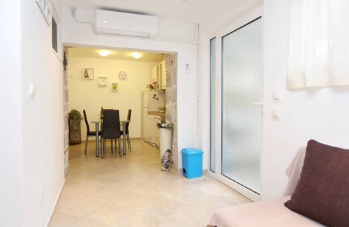 Kastel Kambelovac Apartment | 30 m² Studio flat ∙ 1 bedroom ∙ 2 guests