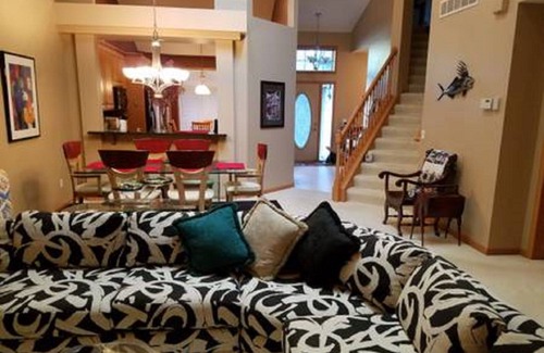 Savage House | 30 minutes to Mall of America, Downtown MPLS, Amusement Park, Casino, Golf, etc.