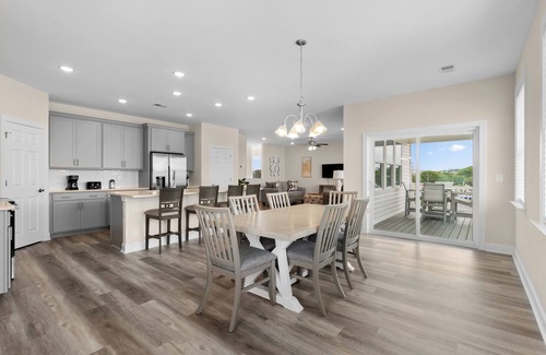 Cherry Grove Beach House | 30% off 3-7 thru Sept. 27. 3 min. NEW Pet friendly 5 bedroom 5 bath house. Pool
