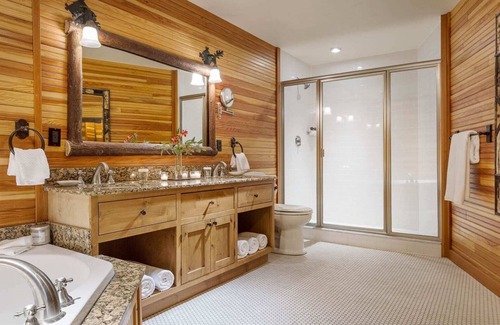 Lake Placid Resort | 30% off! AVAIL OCT 3rd-10th. 1BR @ Whiteface Lodge – LAKE PLACID, NY.