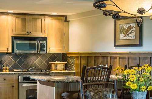 Lake Placid Resort | 30% off! AVAIL OCT 3rd-10th. 1BR @ Whiteface Lodge – LAKE PLACID, NY.