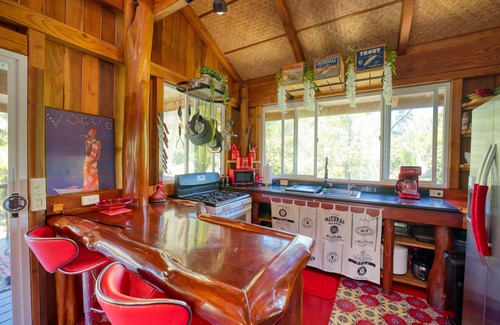 Keaau Cabin | 30% OFF SEPT SALE 9-13th 30% BOOK NOW-Treehouse Vibe+AC+OCEAN+Hilo.