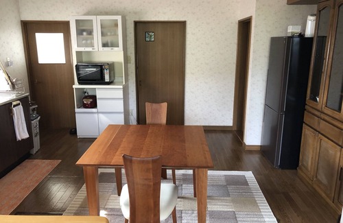 Toyokoro Apartment | 30 seconds on foot from the station!Quadruple room, kitchen available, farm tour is also available