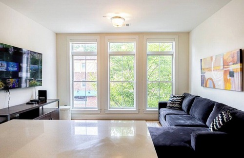Tuckahoe Apartment | 300 - 2J · Luxury Apt in the most beautiful place in NY