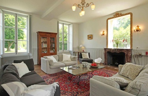 Bellavilliers Cottage | 300 m² Cabin ∙ 6 bedrooms ∙ 14 guests