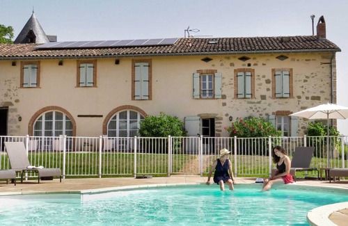 Teyssode House | 300 m² Gîte ∙ 9 bedrooms ∙ 26 guests