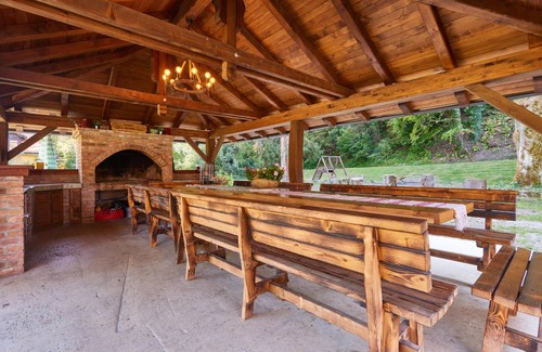 Samobor House | 300 m² House ∙ 3 bedrooms ∙ 9 guests
