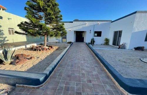 Las Conchas House | 300 m² House ∙ 3 bedrooms ∙ 8 guests