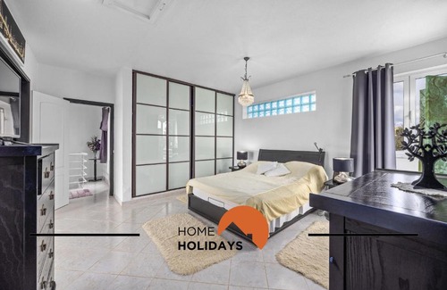 Pera Villa | #300 Vivenda Miradouro by Home Holidays