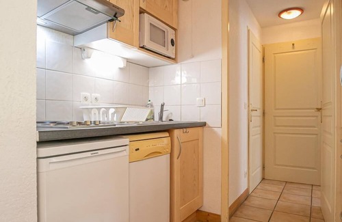 Aussois Apartment | 300m from resort center, Ground floor, terrace, tv, ski locker, 28m², Aussois
