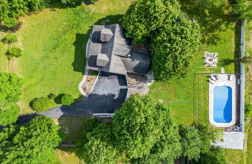 Fletcher House | 302 m² House ∙ 4 bedrooms ∙ 11 guests