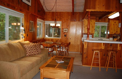 North Wawona Cabin | (30A) Dunning's Retreat at The Redwoods In Yosemite